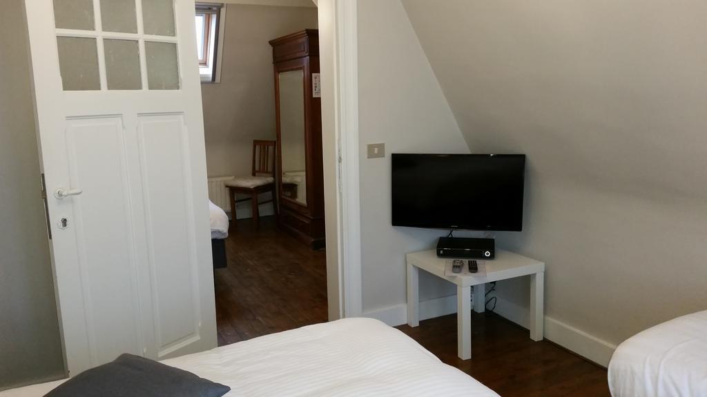 B&B Charles Cabour De Panne Bilik gambar