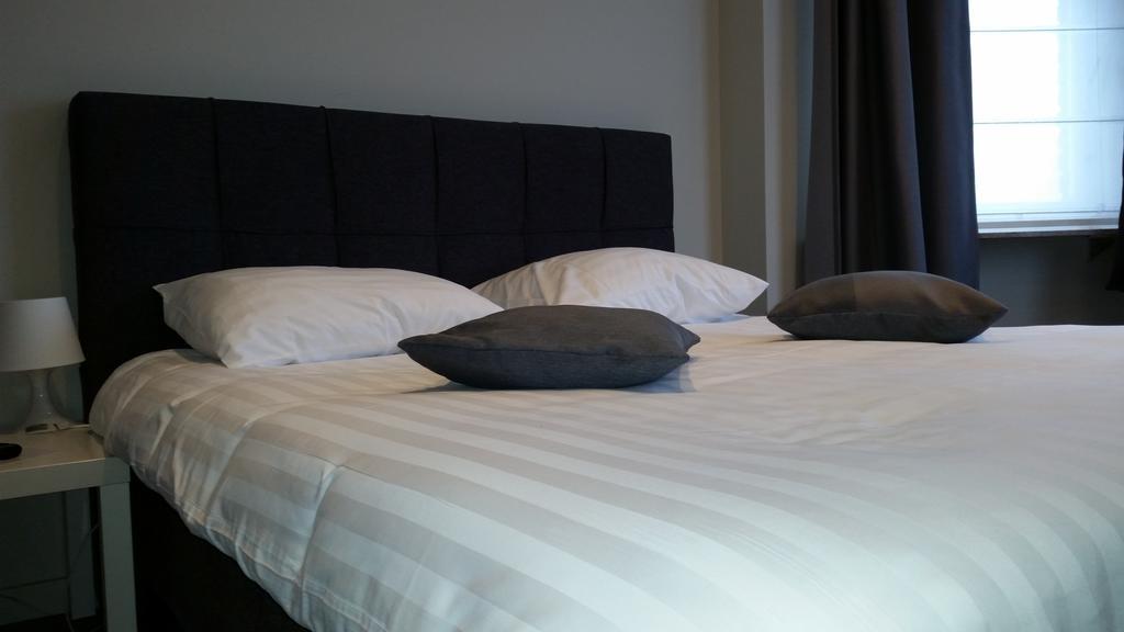 B&B Charles Cabour De Panne Bilik gambar