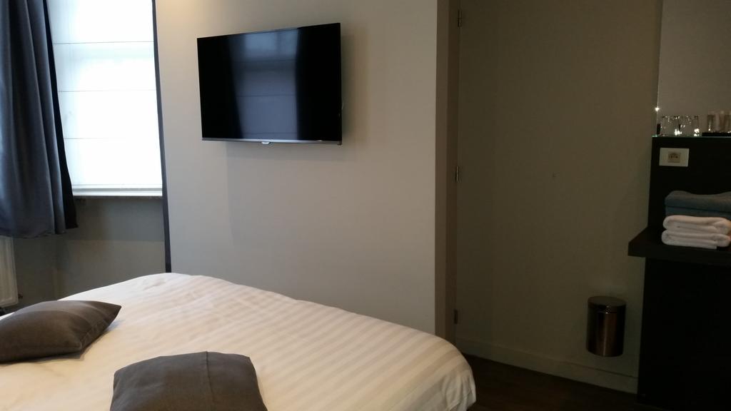 B&B Charles Cabour De Panne Bilik gambar